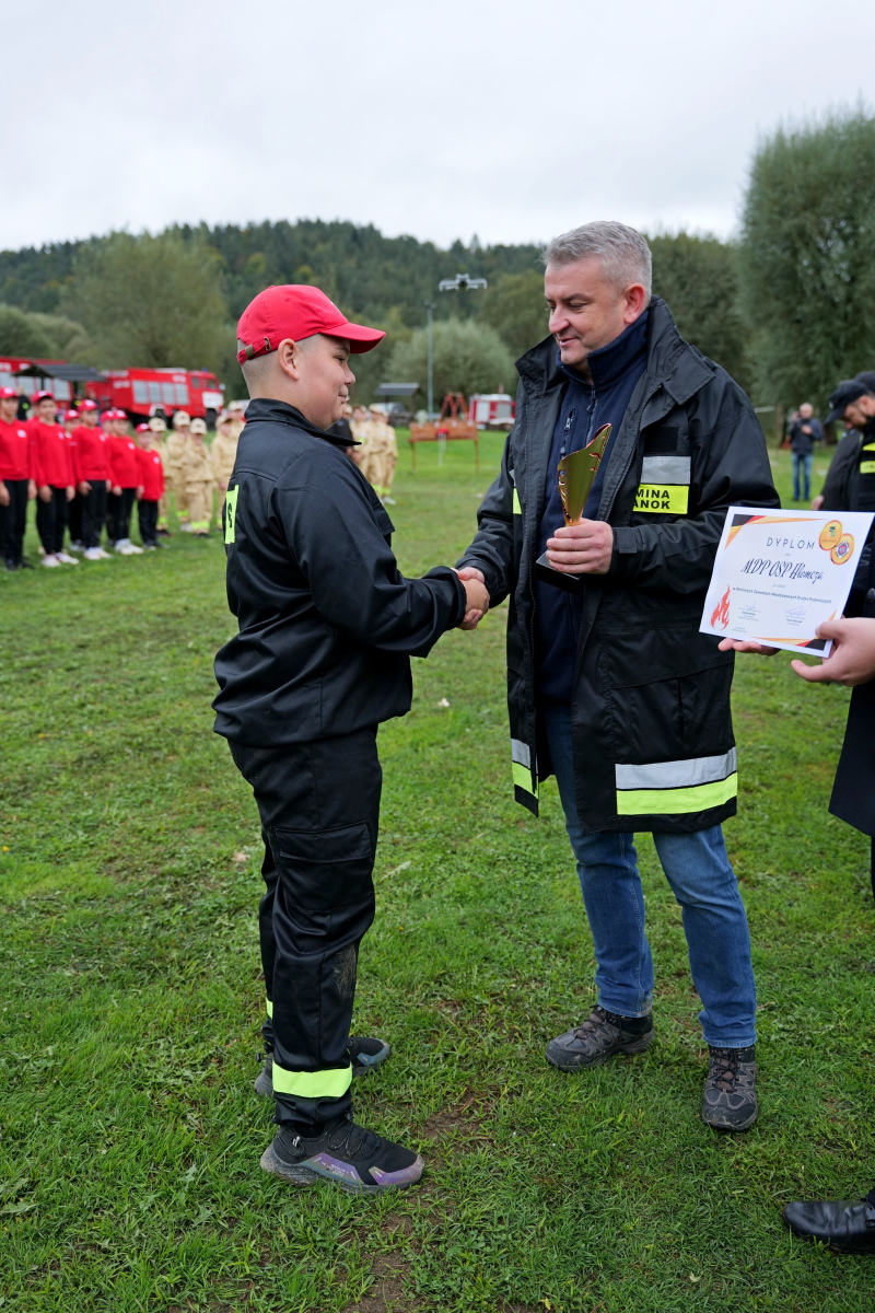 P1044208
